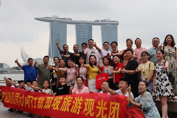 新加坡河河畔留影(2).jpg